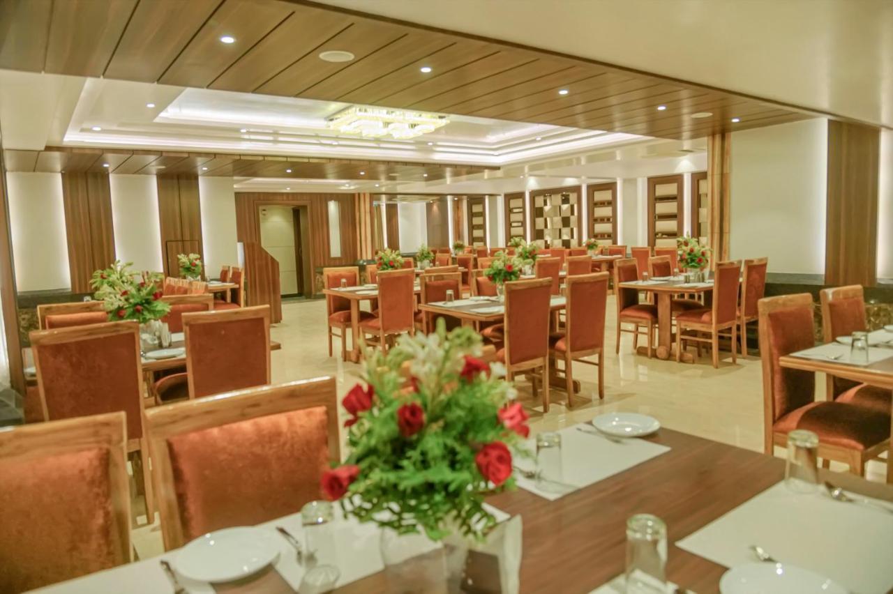 Hotel Hira Inn-10Mins From Railway Station & Bus Station Allāhābād Junction Dış mekan fotoğraf