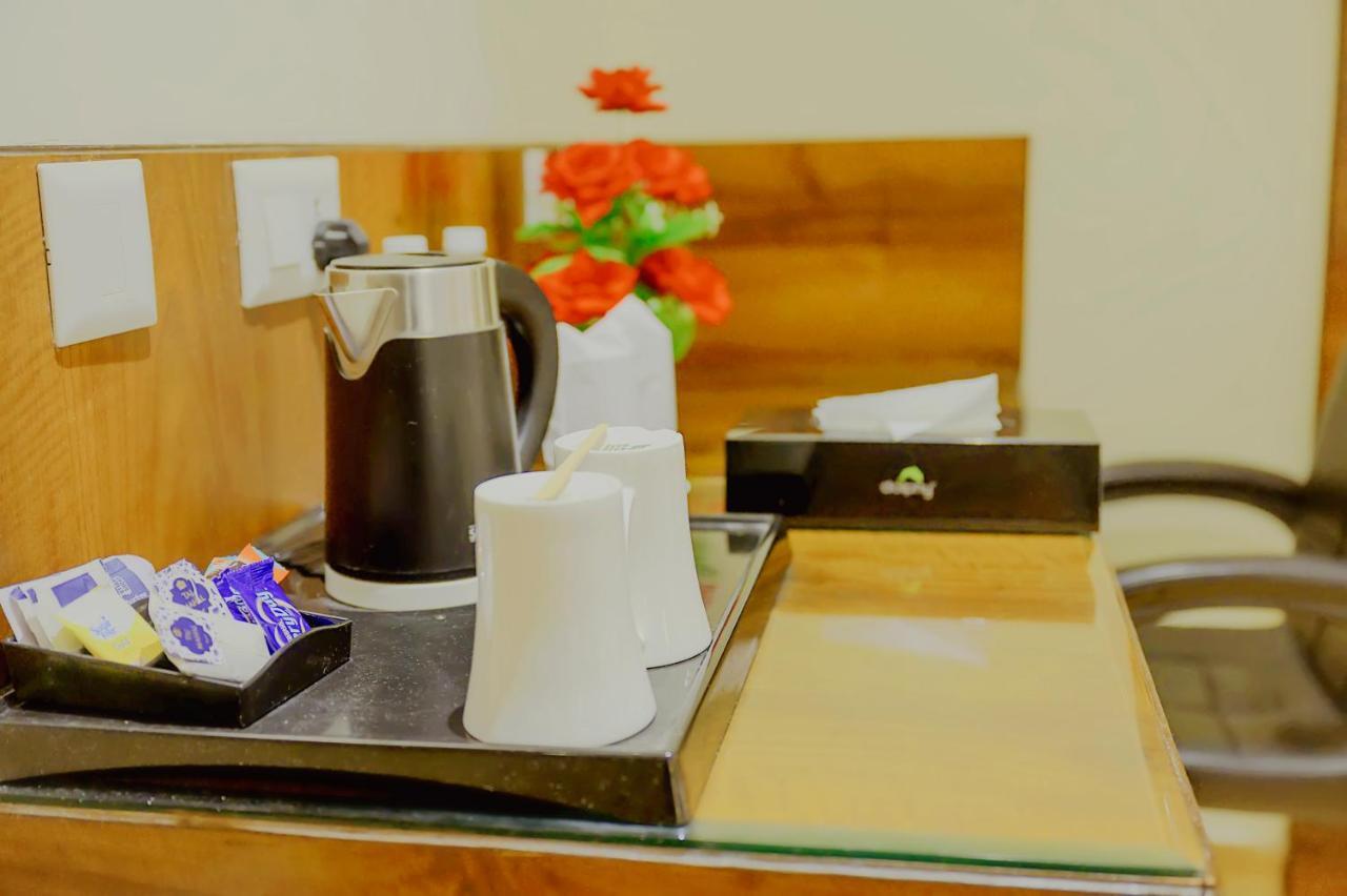 Hotel Hira Inn-10Mins From Railway Station & Bus Station Allāhābād Junction Dış mekan fotoğraf