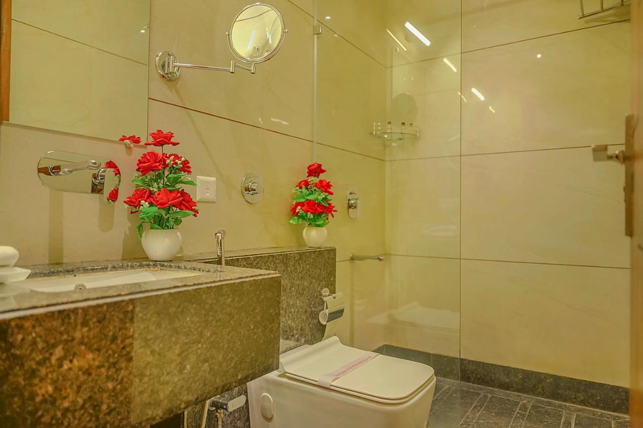Hotel Hira Inn-10Mins From Railway Station & Bus Station Allāhābād Junction Dış mekan fotoğraf