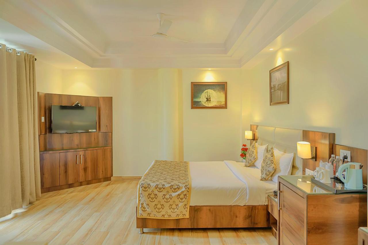 Hotel Hira Inn-10Mins From Railway Station & Bus Station Allāhābād Junction Dış mekan fotoğraf