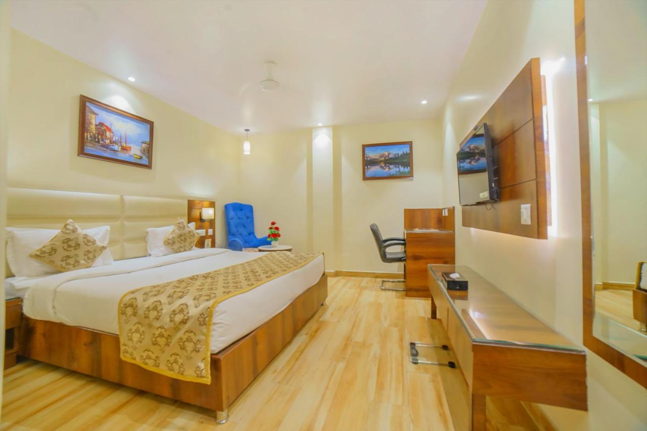 Hotel Hira Inn-10Mins From Railway Station & Bus Station Allāhābād Junction Dış mekan fotoğraf
